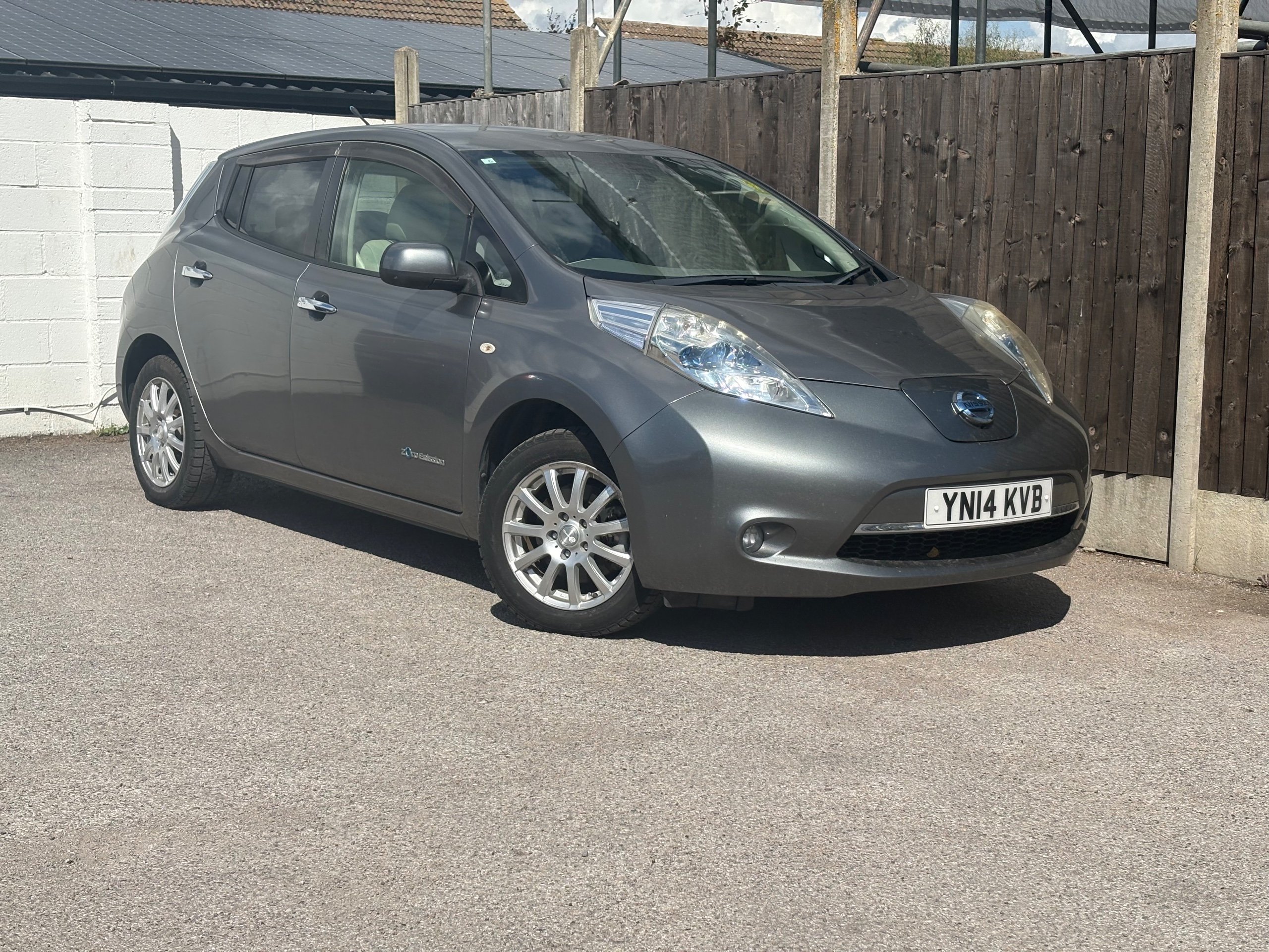 2014 NISSAN LEAF