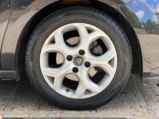 /photos/11258/36e0e168-7821-fdb6-81ec-75e2b818e289_i320x240.jpg